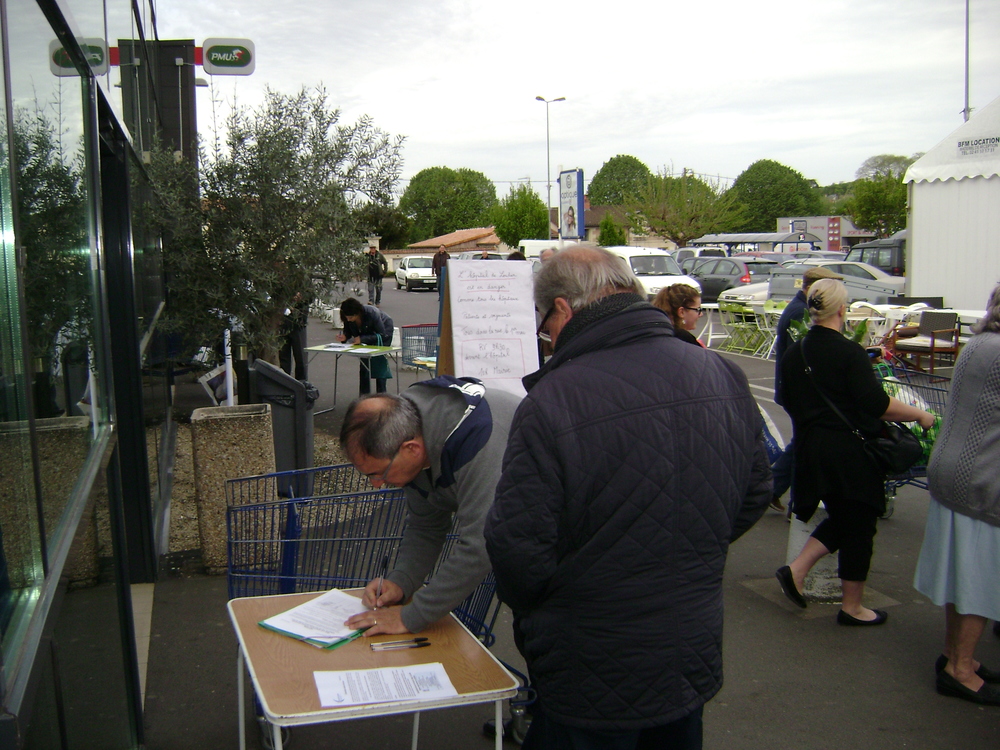 Loudun : hôpital et 1er mai. Photos et rendez-vous