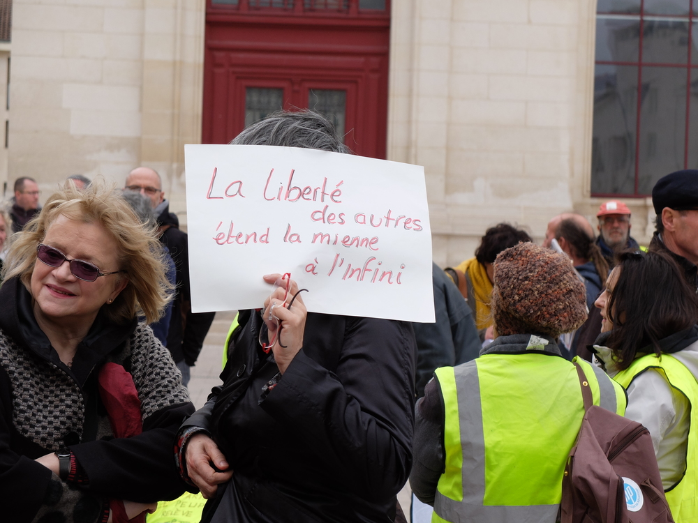 350 Universitaires se déclarent « COMPLICES » des gilets jaunes