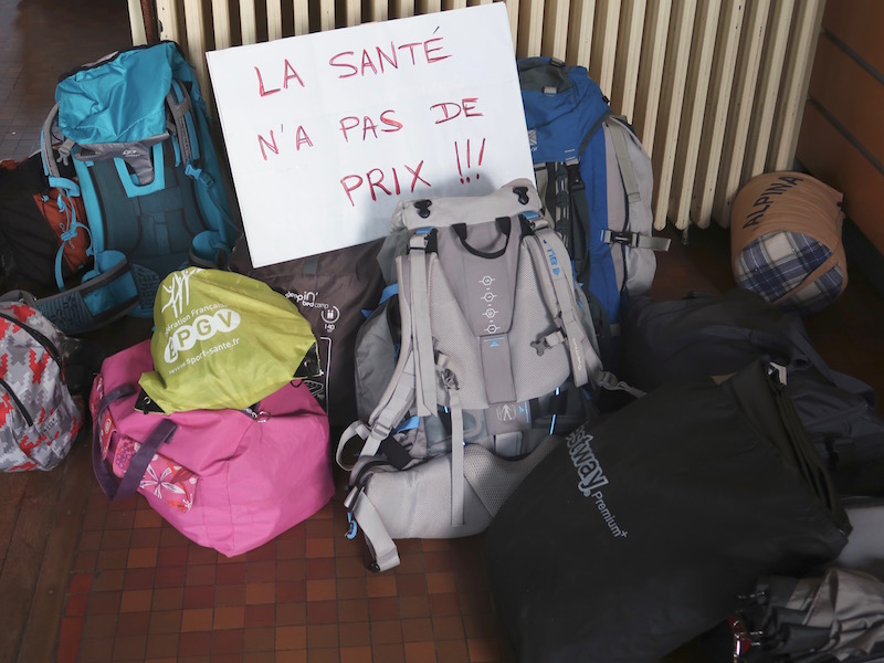 [Photos] « Touche pas à mon hosto » : Marche pour un Service PUBLIC de Santé de Qualité