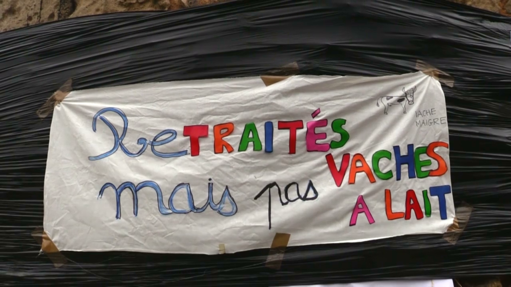POITIERS. Septième manifestation contre la Réforme gouvernementale des retraites : la lutte s’affichait sur la Tour de La Porte de Paris ! Mercredi 15 janvier 2020