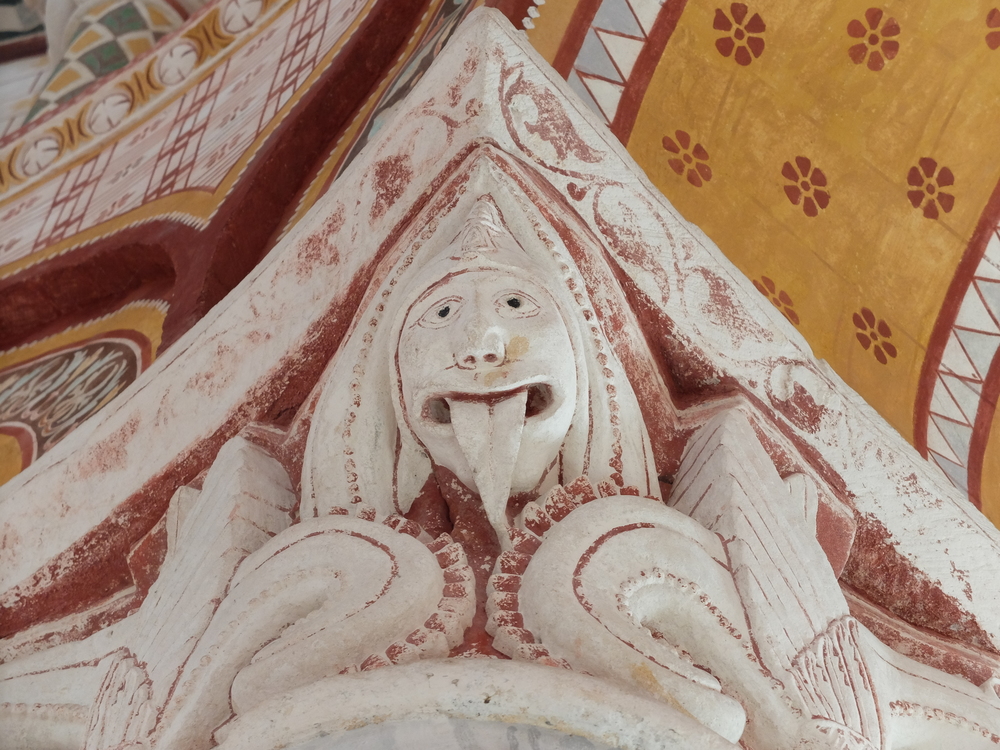 Madame la Rectrice nous fait bien rire (jaune)