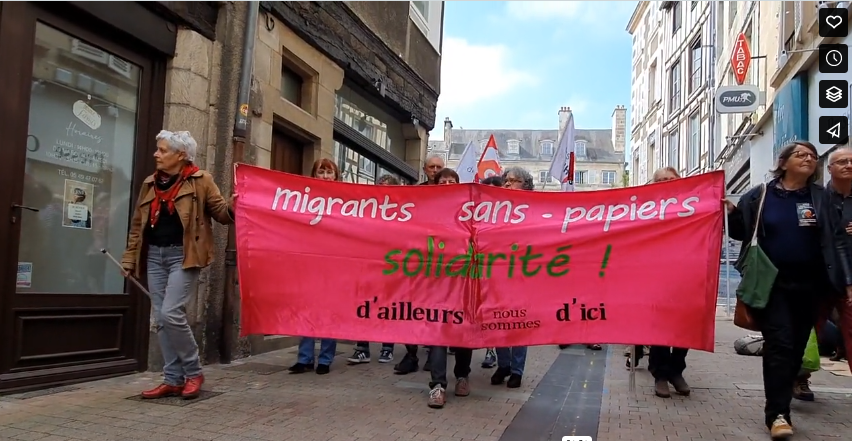 [vidéo] Manifestation à Poitiers contre les lois Darmanin et pour des papiers pour les sans-papiers