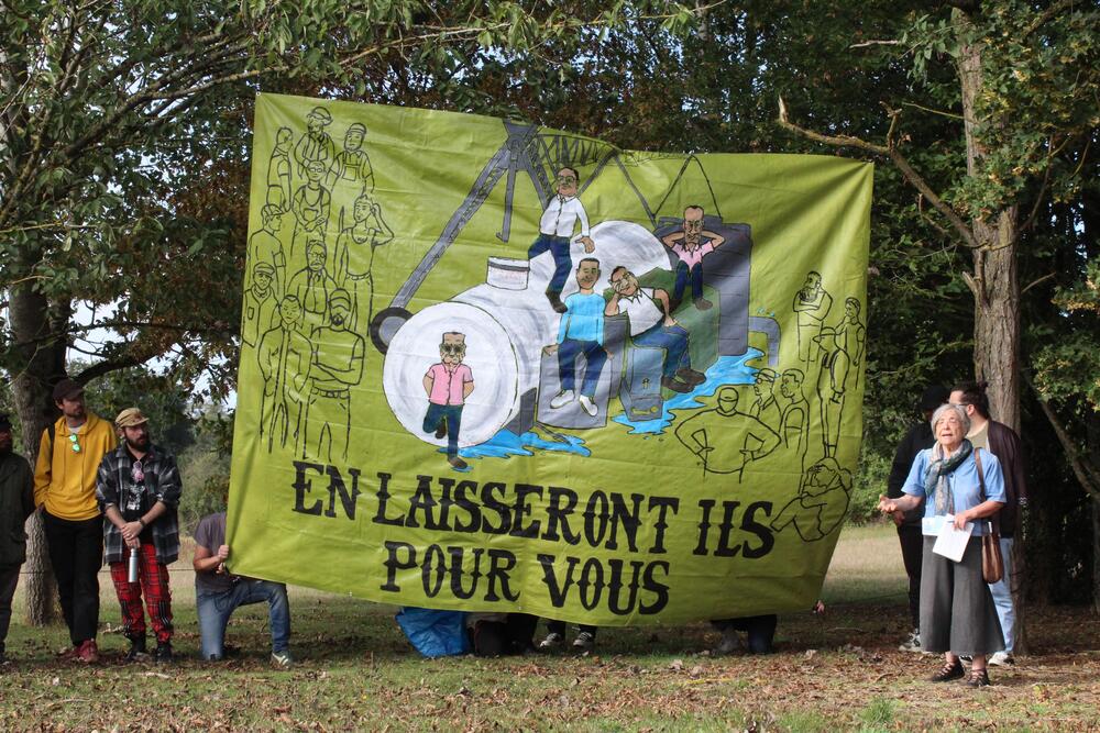 [photos] Rassemblement devant Rés’eau Clain