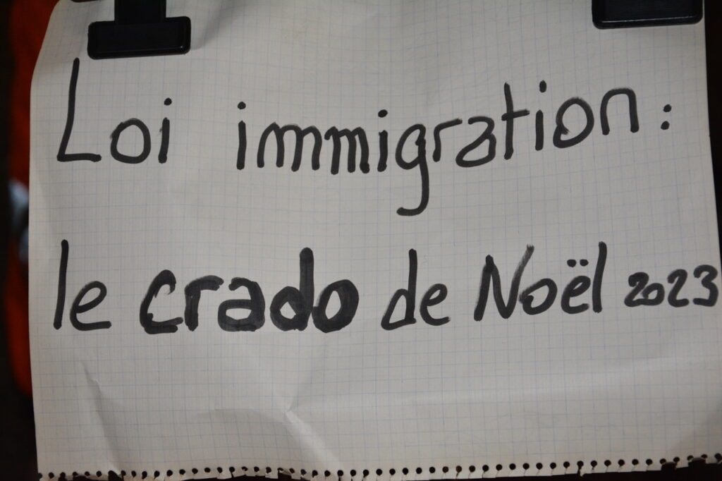 [Photos-Vidéos] Macron, Darmanin : un vrai crado de Noël !