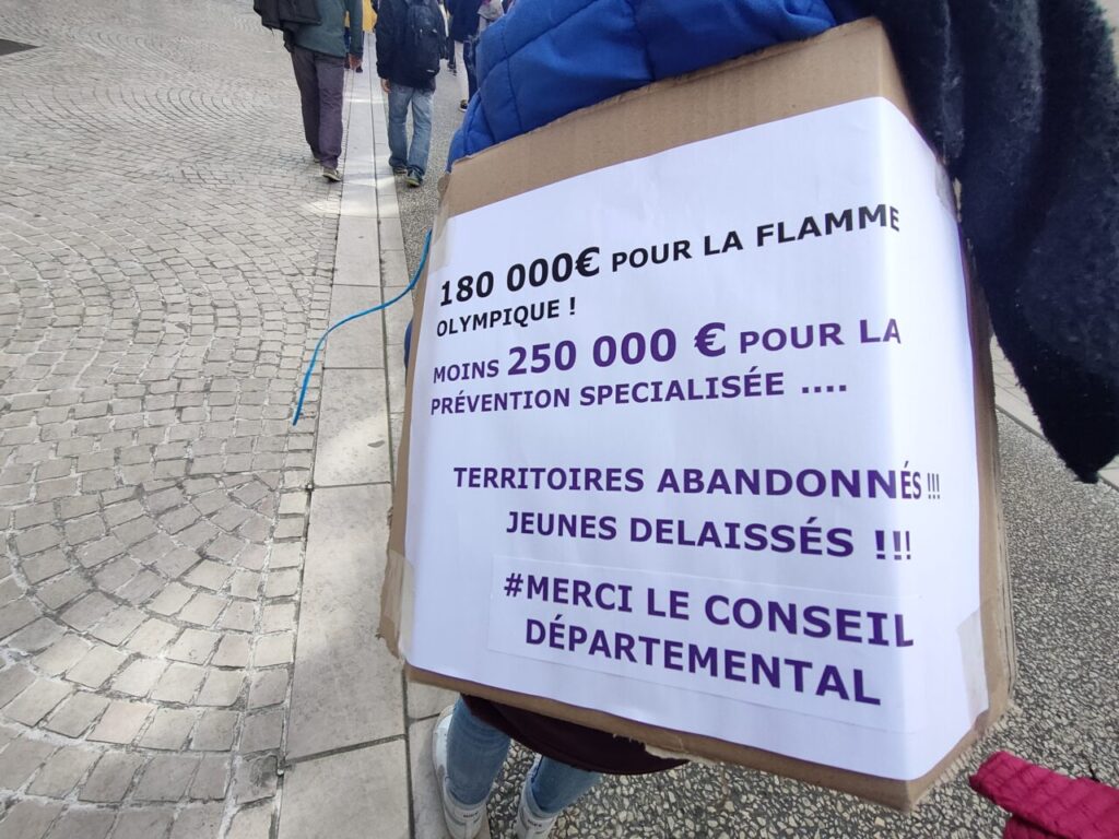 [Photos-Vidéo] Santé-Social le 4 avril : ça craque de partout !