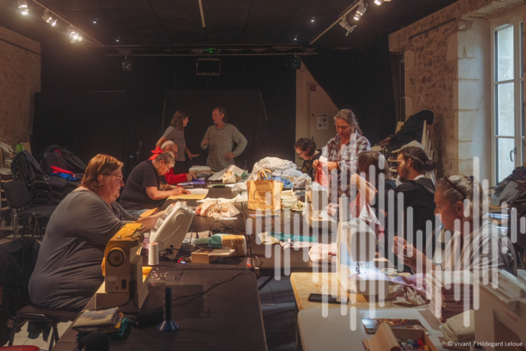 [podcast] À Montmorillon, la couture solidaire pour tisser du lien. Un article du magazine « Vivant le média »
