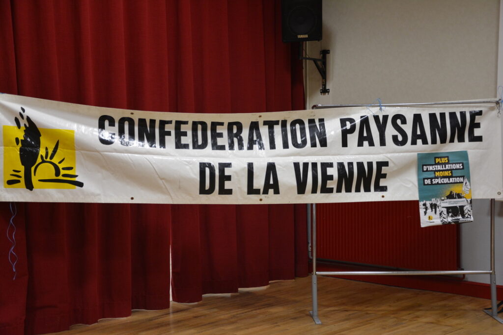 [Photos–Vidéos] A Mirebeau le 15 janvier avec la Confédération Paysanne de la Vienne
