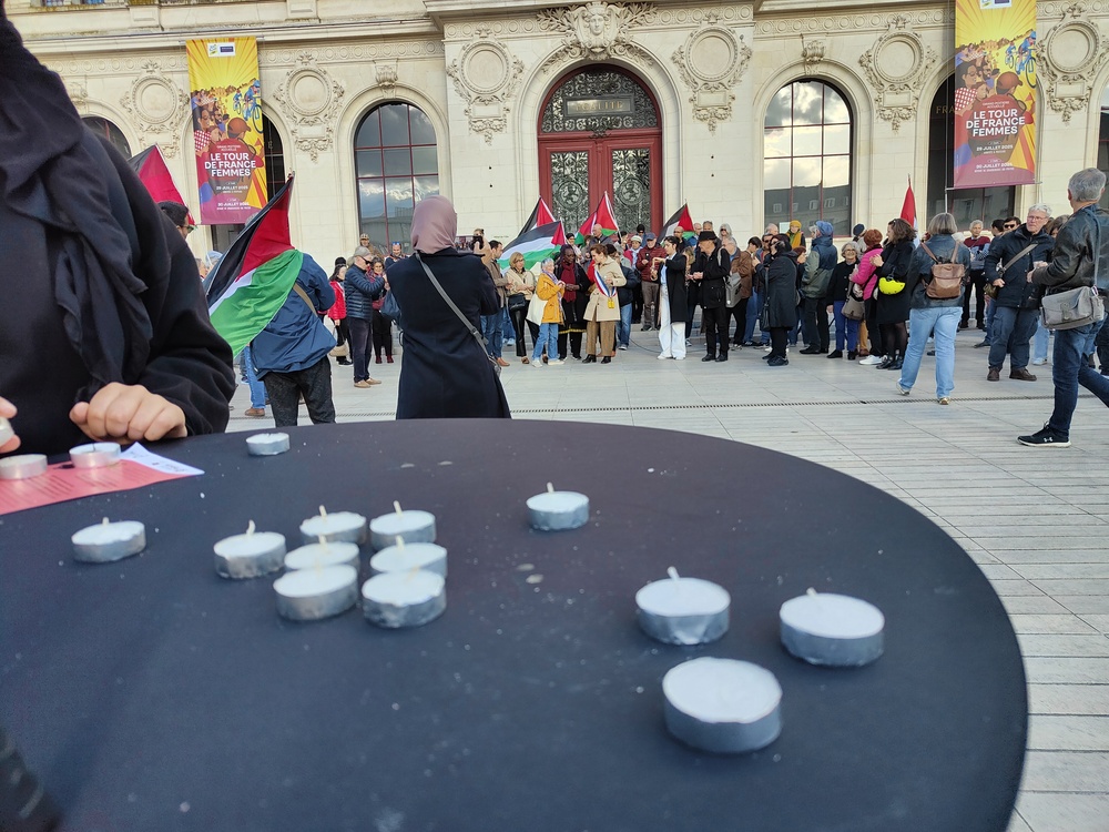 [photos, vidéo] Une lanterne pour la Palestine à Poitiers aussi