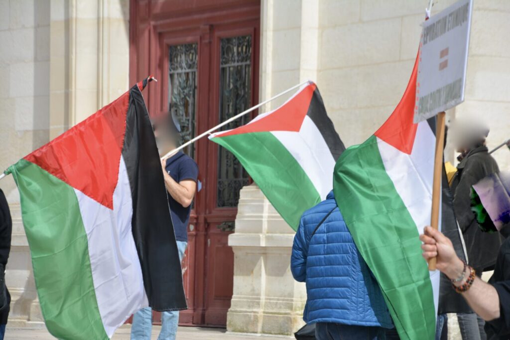 [Photos-Vidéo] Le 5 avril, pour la Palestine : porter haut le drapeau palestinien !