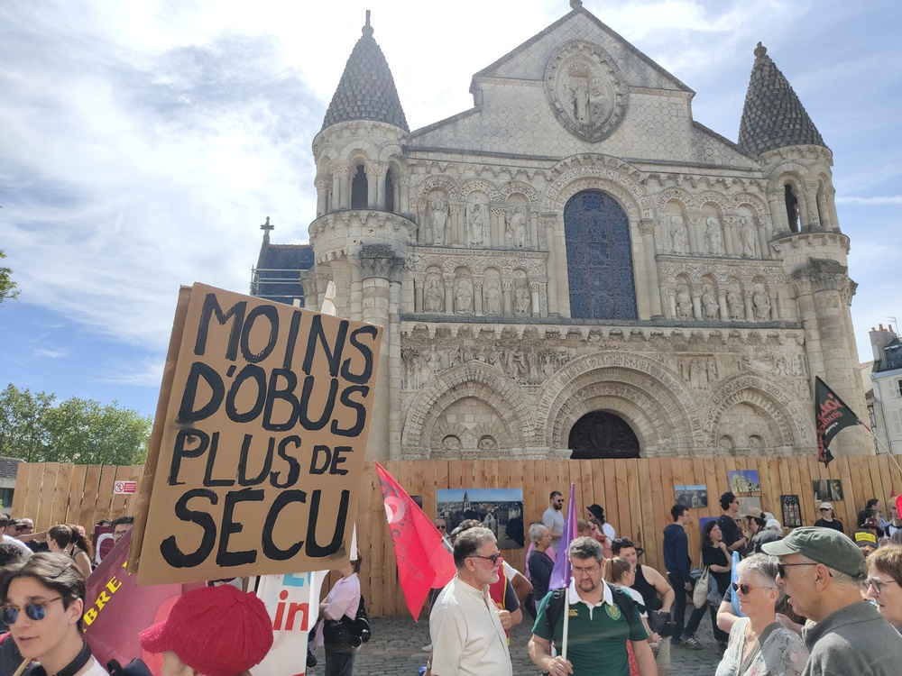 [photos] Un succès du 1er mai à Poitiers symptomatique