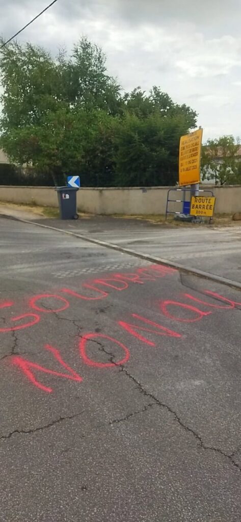 A Mignaloux-Beauvoir : goudron non merci sur le chemin de la Richardière !
