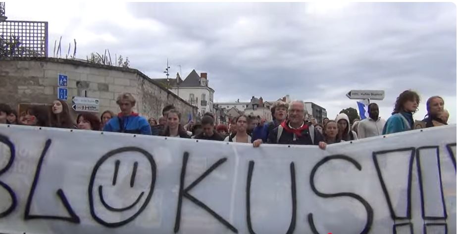 10 sept : Le discours des lycéens grévistes du lycée Berthelot de Châtellerault