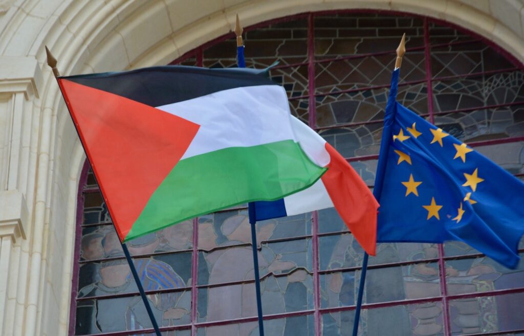 [Photos] Mardi 23 septembre : la Palestine au fronton de la mairie de Poitiers