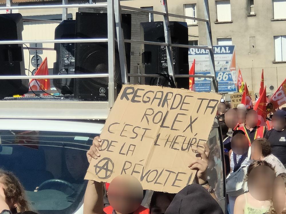 [photos, vidéos] 5 000 manifestant-es à Poitiers ce 18 septembre