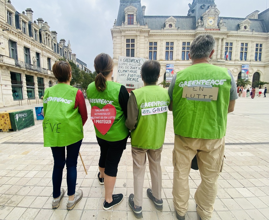 [photos] « Aux couleurs de Greenpeace qu&rsquo;on défend ! »